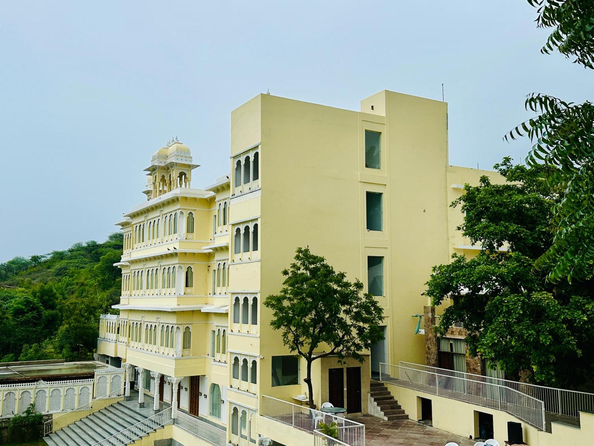 Mewar Palace Resort And Spa Udaipur Eksteriør bilde