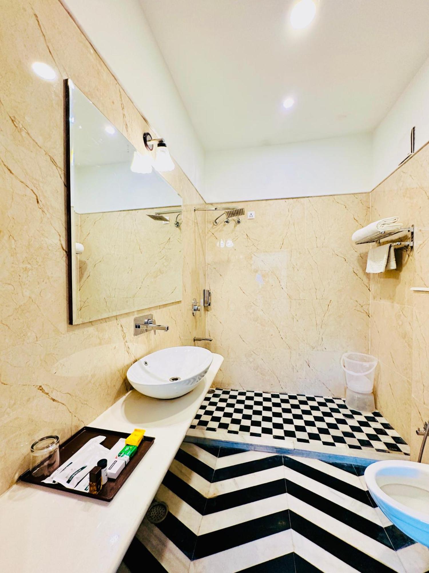 Mewar Palace Resort And Spa Udaipur Eksteriør bilde