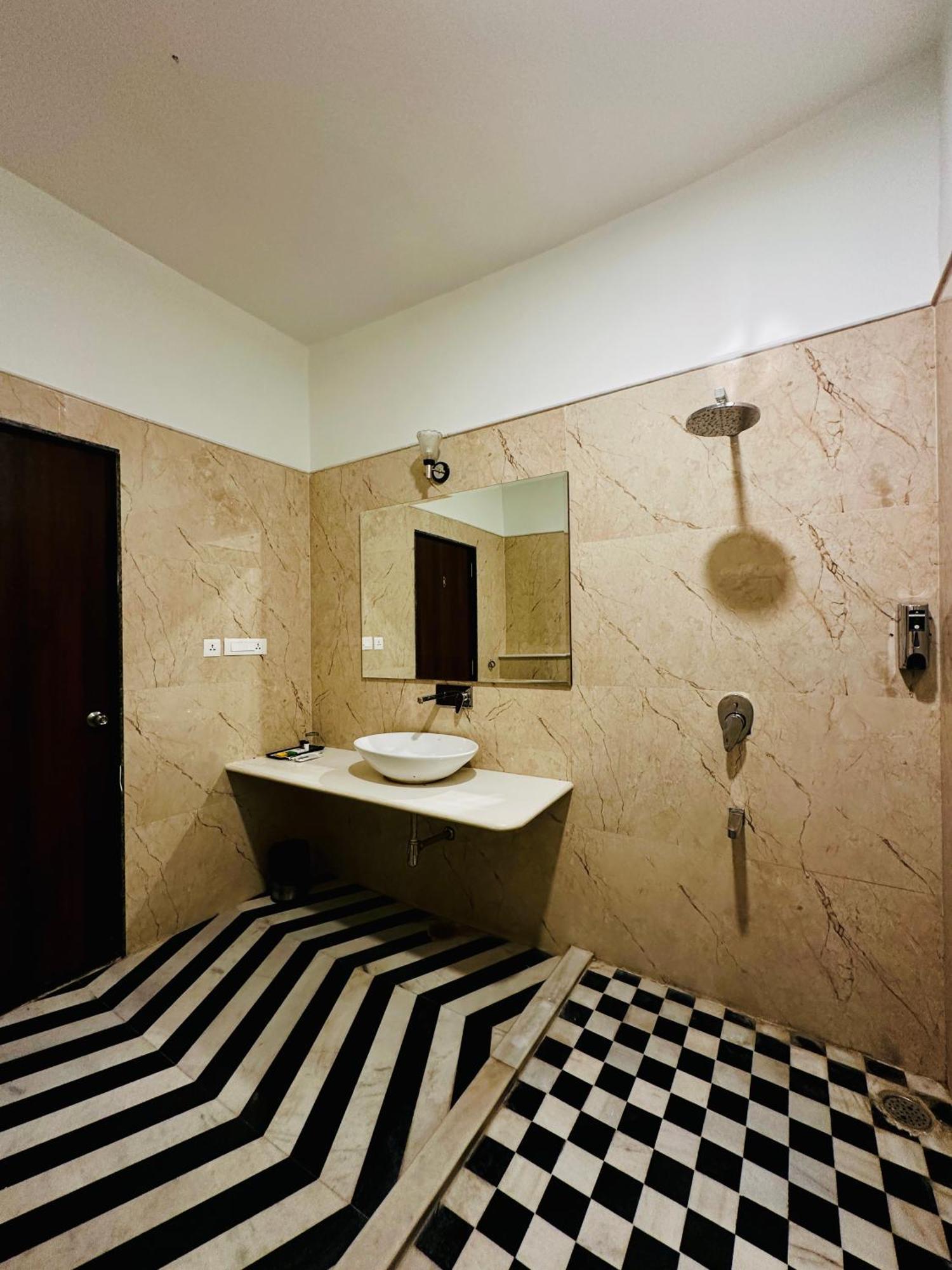 Mewar Palace Resort And Spa Udaipur Eksteriør bilde